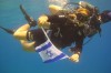 Búvár izraeli zászlóval. Merüljünk mélyre!